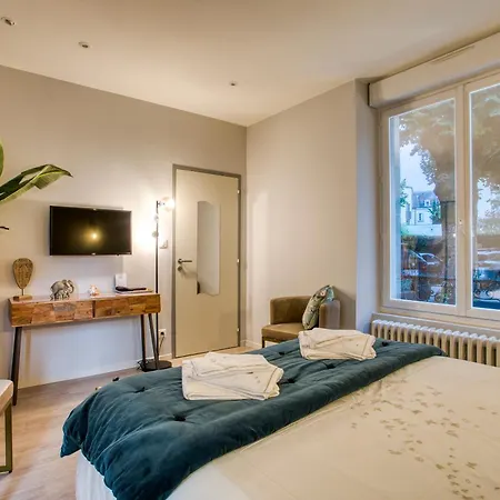 O'myosotis - 400m Centre Historique - Parking Gratuit - Piscine Et Jardin Bed and Breakfast Sarlat-la-Caneda